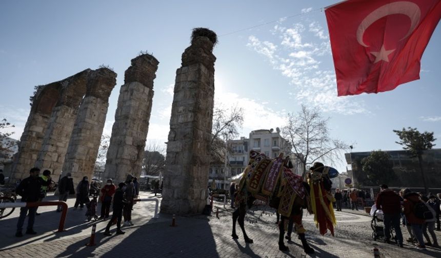 İzmir'deki Efes Deve Güreşleri öncesinde "en süslü deve" seçildi