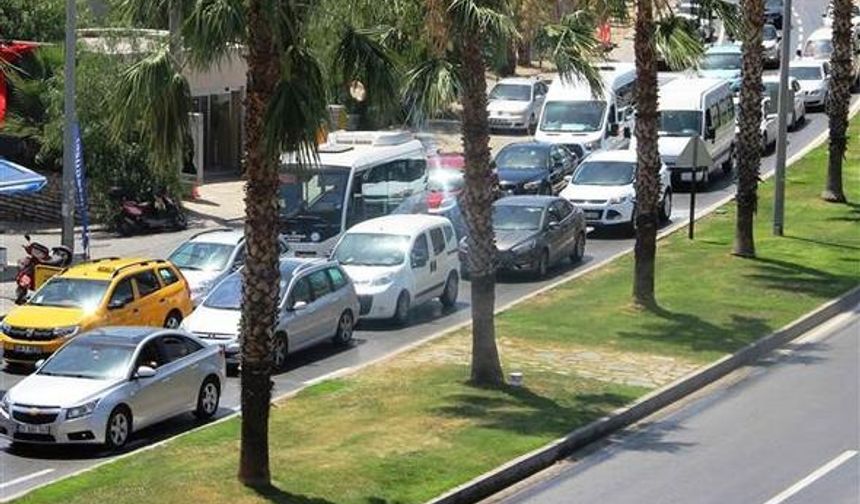 Bodrum tatili öncesi trafik kabusu!