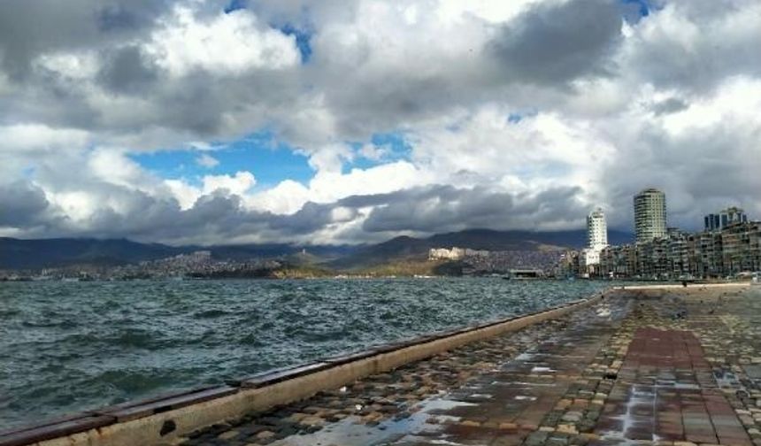 Meteoroloji kırmızı alarm vermişti... İzmir'de rüzgar ve sağanak etkili oldu