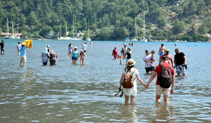 Kızkumu'na turist yağıyor!