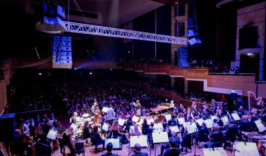 İzmir Devlet Senfoni Orkestrası, Moses'i ağırladı