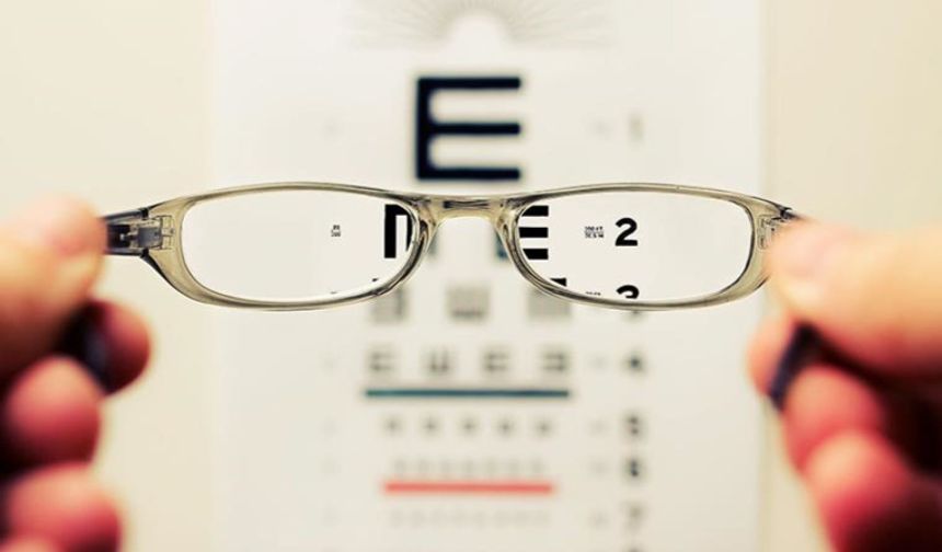 Gözlük kullanmak tarihe karışıyor