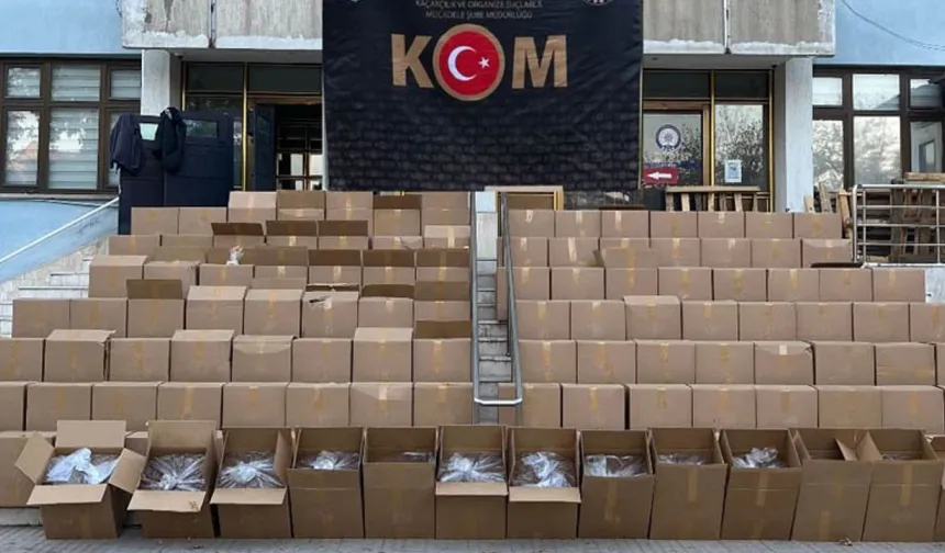 Denizli'de 2 bin 400 kilogram kaçak tütün ele geçirildi