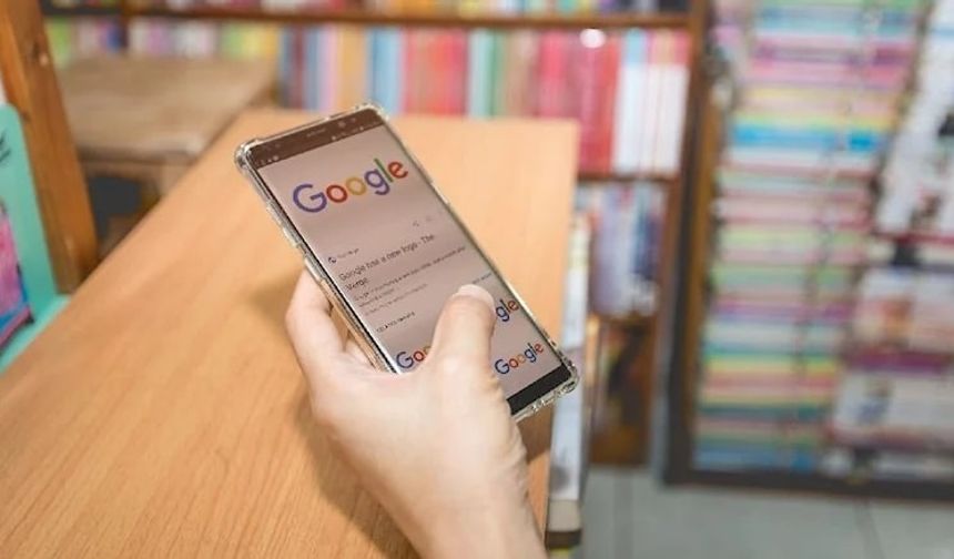 Google'dan dolandırıcıların önünü kesecek yeni özellik