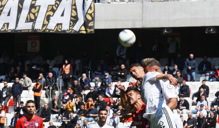 İzmir derbisinde kazanan Altınordu!
