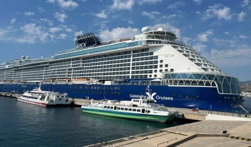 Bodrum'a denizden 1874 turist geldi!