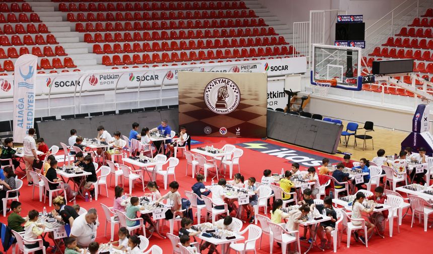 Aliağa’da Kyme Satranç Turnuvası düzenlendi