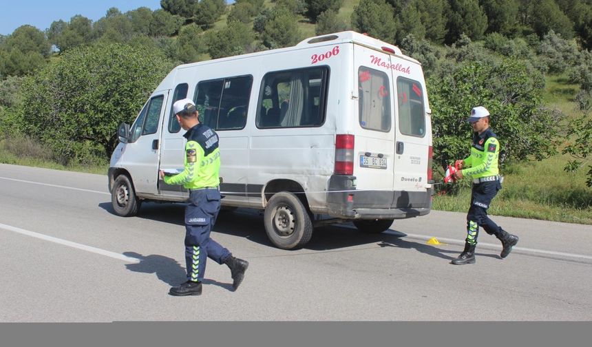 İzmir'de 1 kişinin öldüğü kazaya ilişkin minibüs sürücüsü tutuklandı