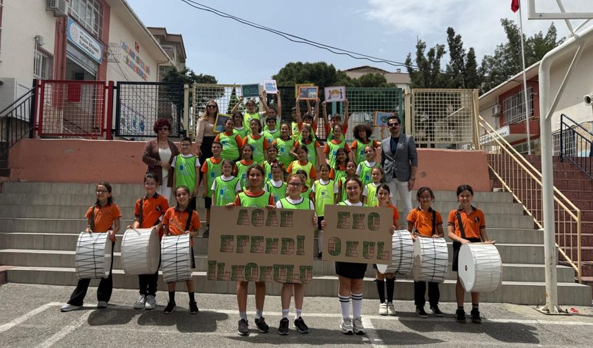 İzmir'de öğrenciler mahallelerde çevre bilinci oluşturuyor