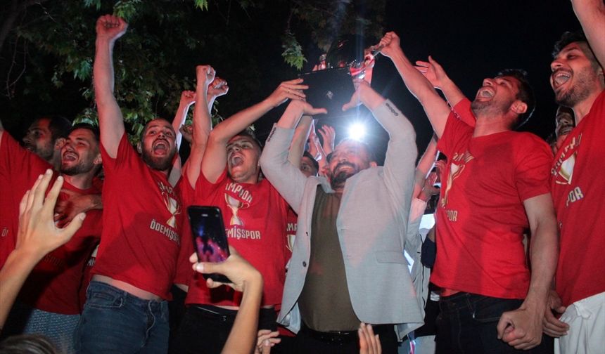 Ödemiş Belediyespor'da BAL sevinci