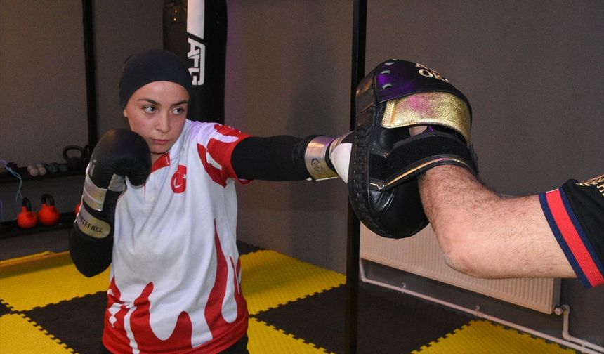 Zayıflamak için başladığı muaythaide Türkiye şampiyonluğuna uzandı
