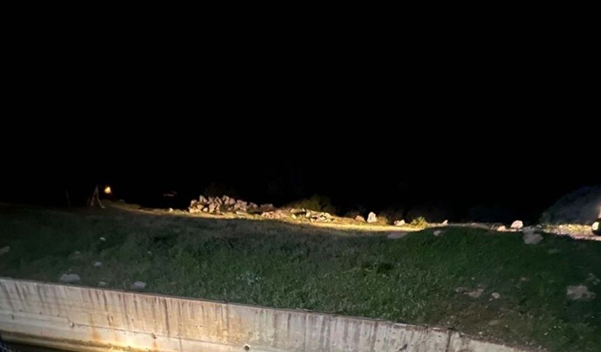 Kanala uçan otomobilin sürücüsü 13 günlük yaşam savaşını yitirdi