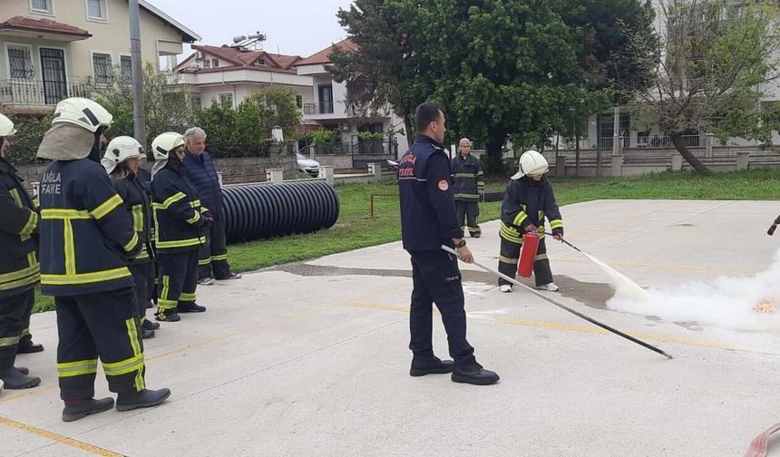Muğla'da gönüllü itfaiyecilik eğitimleri sürüyor