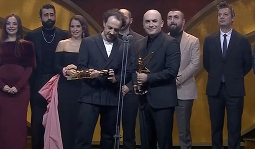Prens'in yapım şirketi ile Max arasında gala krizi!