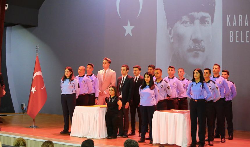 Karabağlar Belediyesi’nde aday memurlar yemin etti