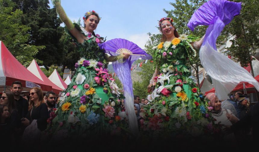 Bayındır'da mis kokulu festival başladı!