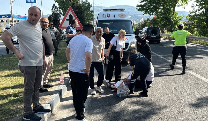 Kütahya’da otomobilin çarptığı iki kardeş yaralandı