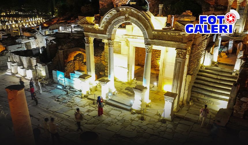 Efes’te yıldızlar altında tarih yolculuğu