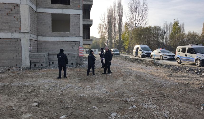 Kütahya'da inşaattan düşen işçi ağır yaralandı