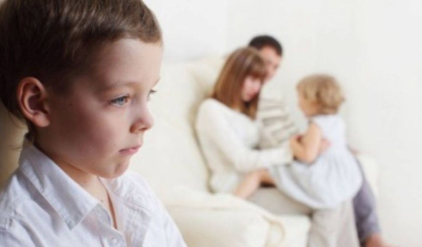 Uzmanlar uyardı: Ebeveynler istemeden ayrım yapıyor