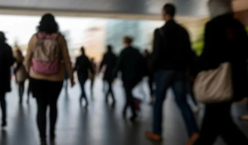 Raporlu hastayken dışarı çıktı: İşten kovuldu!