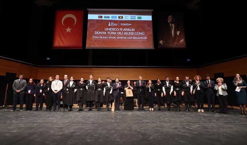Dünya Türk Dili Ailesi Günü İzmir’de ilk kez düzenlendi
