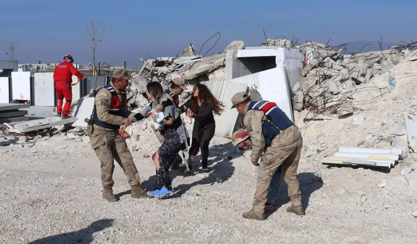 Denizli'de deprem tatbikatı