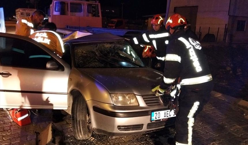 Park halindeki TIR'a ok gibi saplandı: 1 ölü, 1 yaralı!