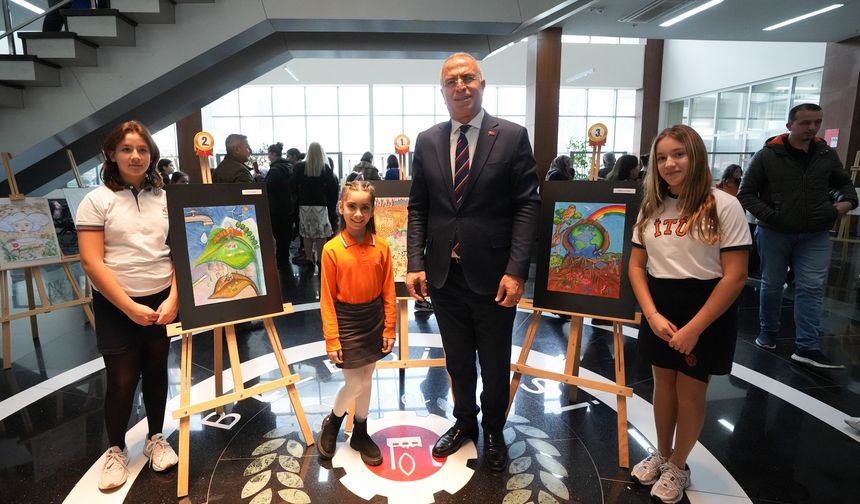 Gaziemirli çocuklar “Toprak” temalı resimleriyle iklim krizine dikkat çekti