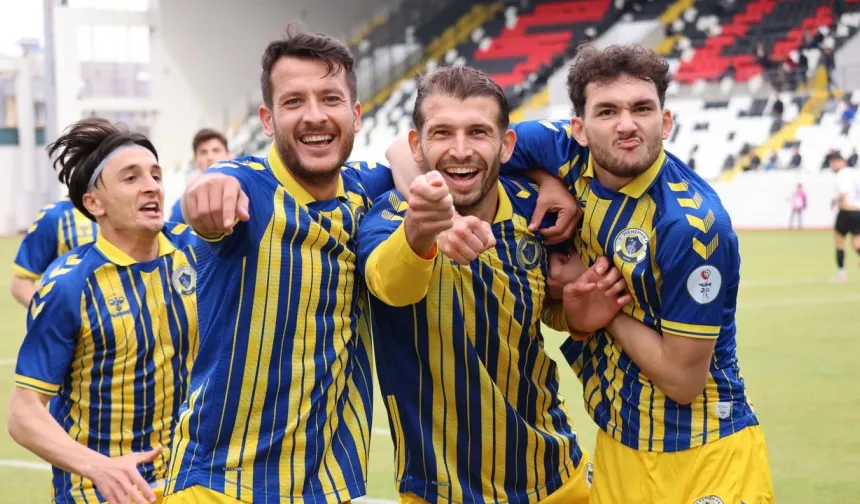 İzmir'de derbi heyecanı: Menemen FK'nın evinde rakibi Aliağa FK!