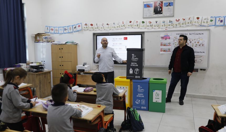 Seferihisar’da öğrencilere “Sıfır Atık” eğitimi