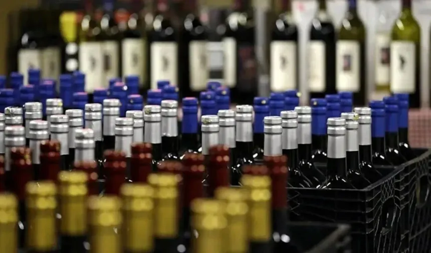 Uzmanından yılbaşı öncesi 'sahte alkol' uyarısı: Hayati risk taşıyor!