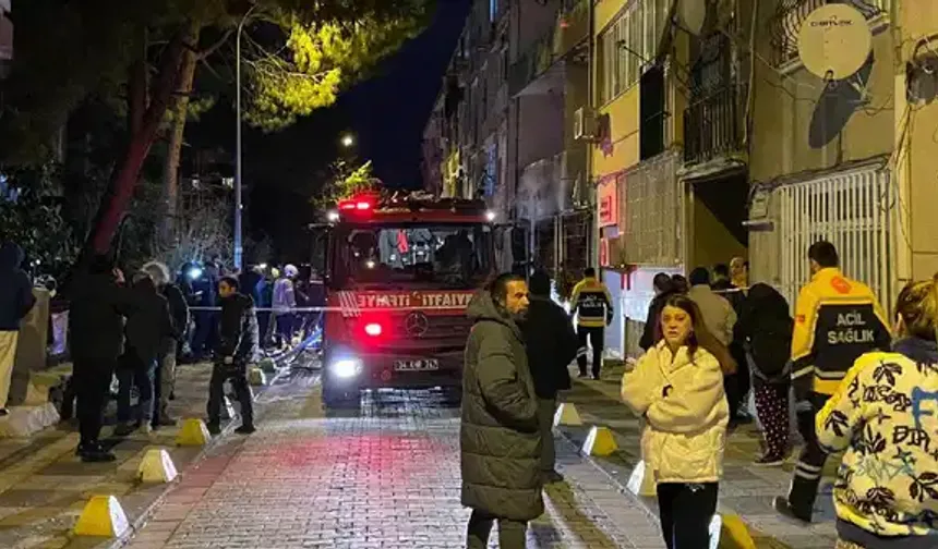 Kadıköy'de korkutan yangın: 1'i ağır 8 yaralı!