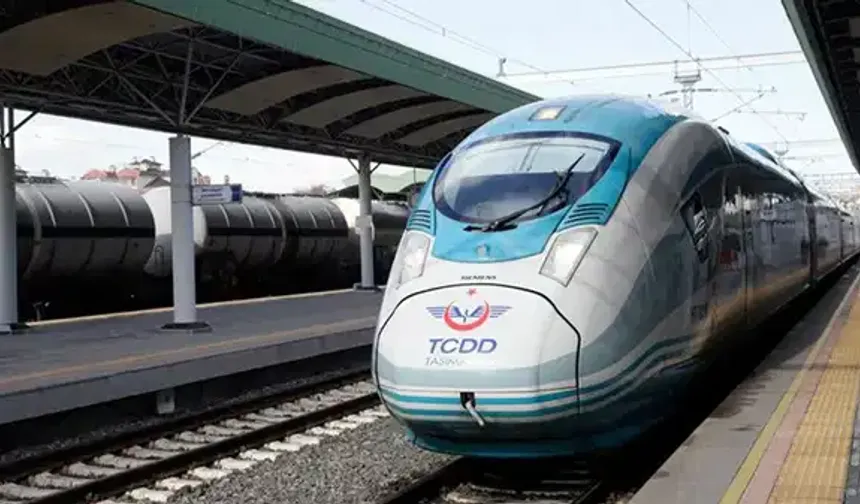 Bakan Uraloğlu duyurdu: YHT seferlerine 'tatil' düzenlemesi