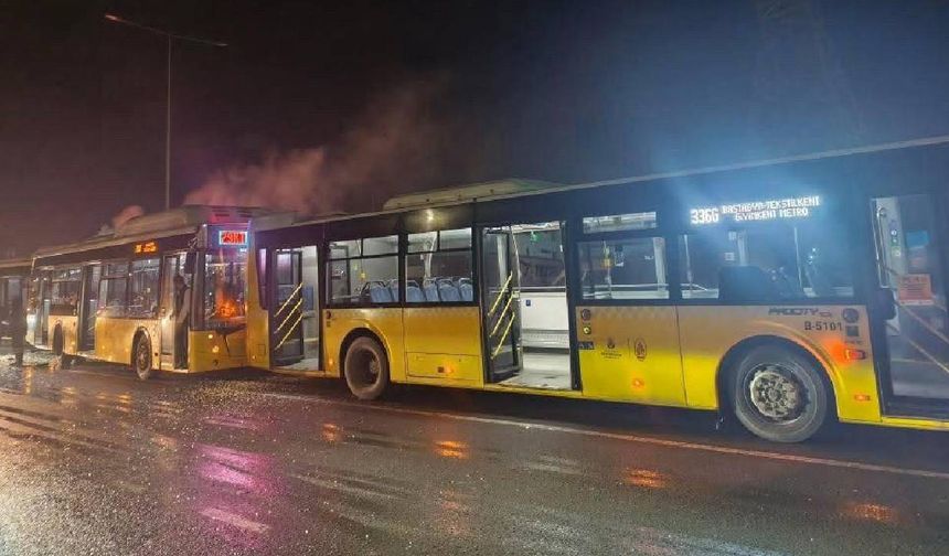 3 İETT otobüsü çarpıştı: Yaralılar var!