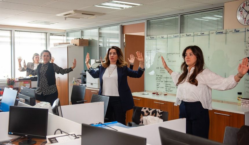 Karşıyaka Belediyesi’nde çalışanlar güne sporla başlıyor