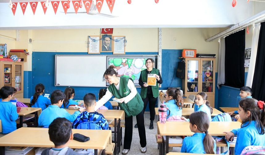 Manisa'da okullarda 'Yeşilay' anlatıldı