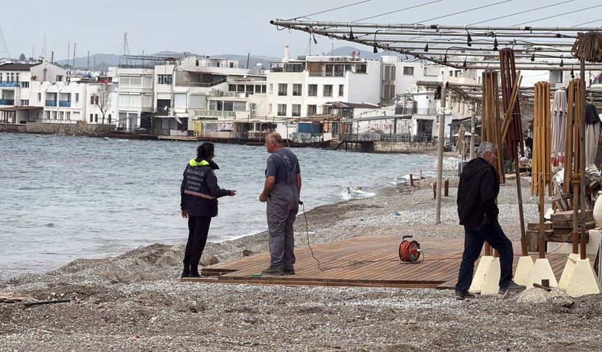 Bodrum'da sahil şeridinde kanuna aykırı yapılara tahliye!