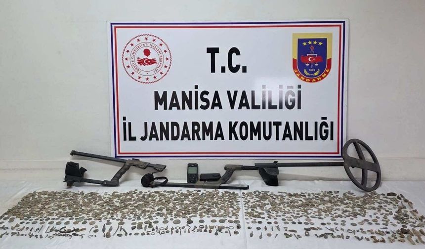 Çok sayıda tarihi obje ve sikkeyi satmaya hazırlanıyordu: Jandarma enseledi!
