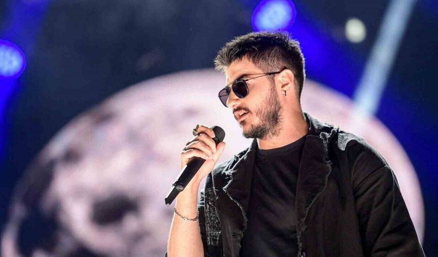 Semicenk hayranlarını korkuttu: Kafasına tam 7 dikiş atıldı