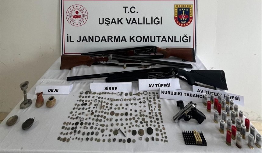 Uşak'ta evde 284 sikke ele geçirildi