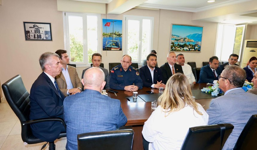 Bodrum'un trafik yoğunluğu masaya yatırıldı