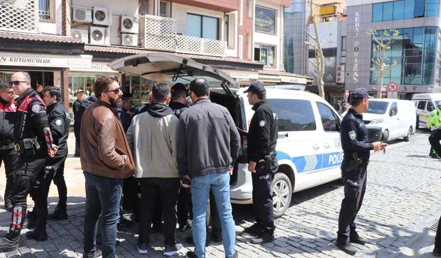 Döviz bürosunda silahlı kavga: 1 kişi tutuklandı!