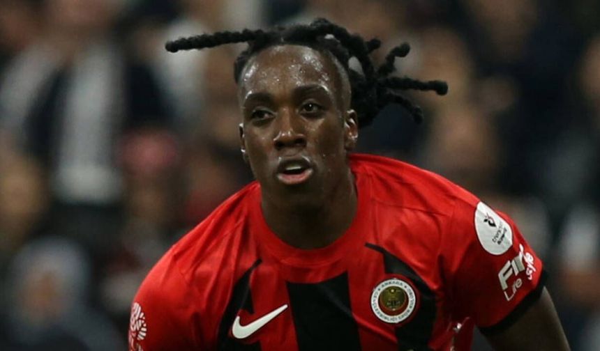 Beşiktaş'tan orta sahaya sürpriz isim!