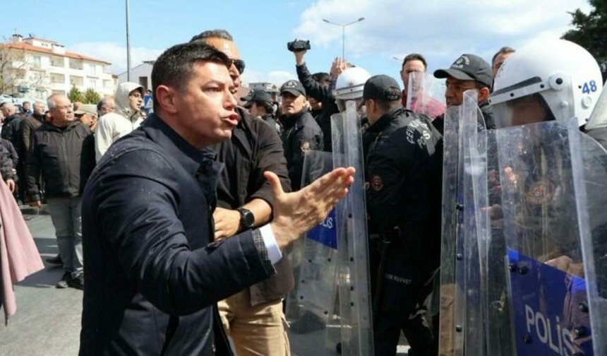 Polise saldırdığı öne sürülen belediye başkanına 5 ay hapis