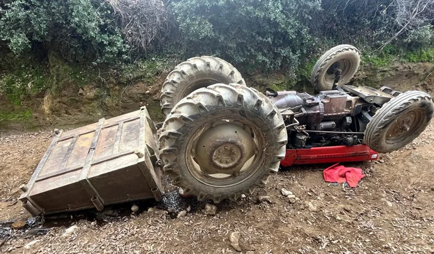 Kontrolden çıkan traktör devrildi: Sürücü kurtarılamadı!