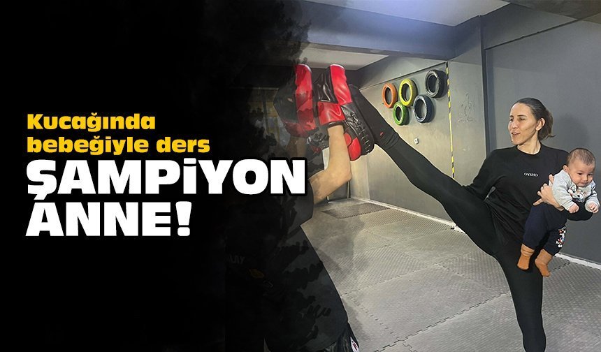 Kucağında bebeğiyle ders: Şampiyon anne!