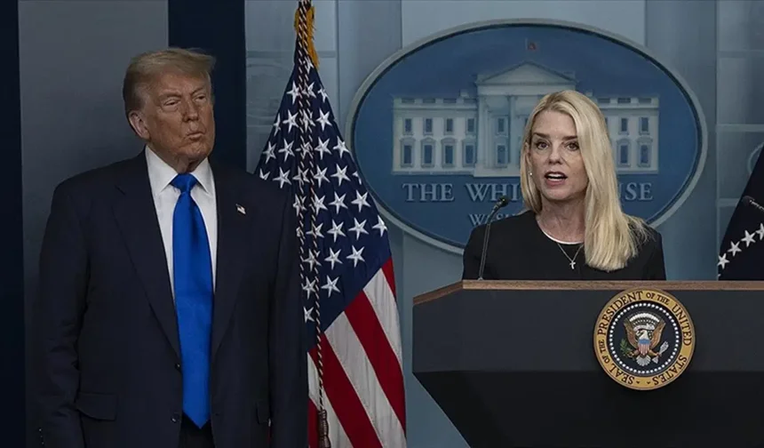 Trump duyurdu: Adalet Bakanı Bondi görevden alındı