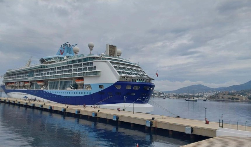 Marella Discovery kruvaziyeri Bordum'a 1812 turist getirdi!