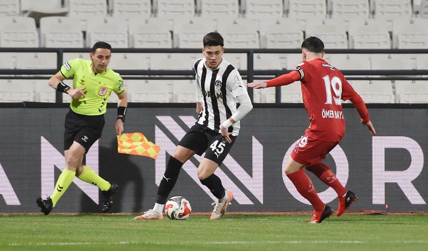 Manisa Futbol Kulübü gençlerin vitrini oldu